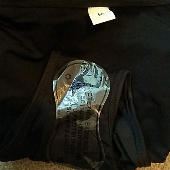 NWOT strappy Cupshe black bikini - Picture 3 of 3